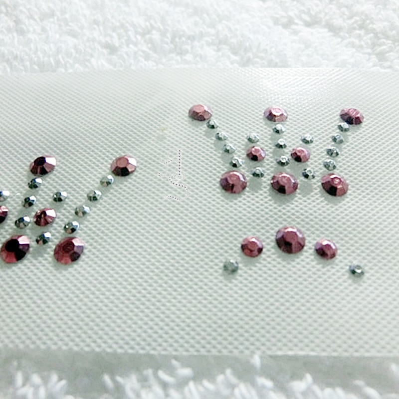 Hotfix Bügelbild Applikation Rhinestuds 3 kl. Krönchen Silber-Pink