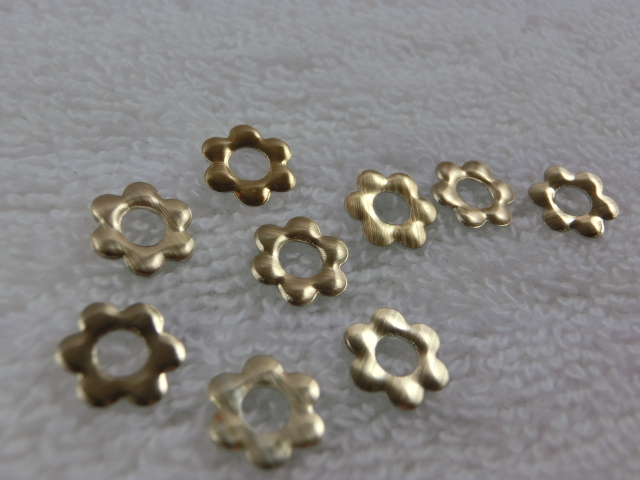 100 Hotfix Bügelnieten Nailheads Blüte Gold