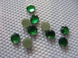 1440 Strasssteine SS 6 Light Emerald