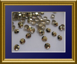 720 Studs 2mm Goldgelb