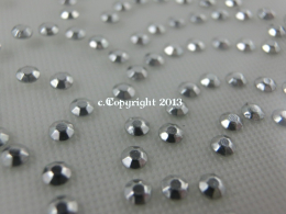 Hotfix Bügelmotiv Metallstuds Tiger Silber 080417