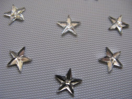 30 Acryl Sterne 8mm Crystal