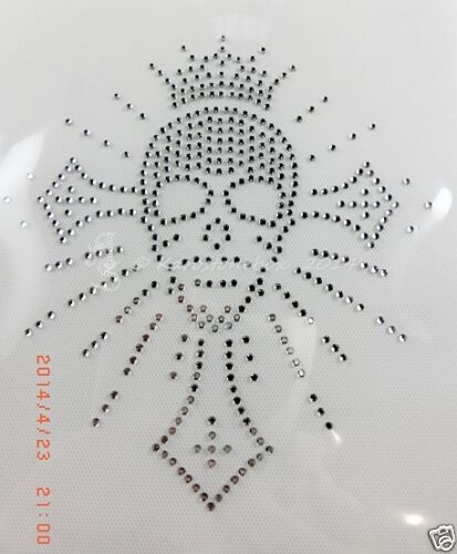 Strass Bügelbild Totenkopf Skull mit Kreuz Biker 140205 – auffällige Applikation