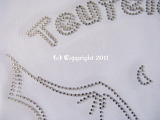 Strass Bügelbild Teufelchen 110701 – Motiv mit Flügeln, Hörnern & Schriftzug