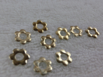 100 Hotfix Bügelnieten Nailheads Blüte Gold
