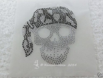 Strass Bügelbild Pirat Totenkopf Schwarz Crystal 140418 – Skull Motiv 10 x 9 cm