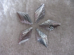 50  Hotfix Rauten geriffelt 6 x 12 mm Silber