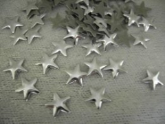 100 Metall Formen Stern 8 mm Silber