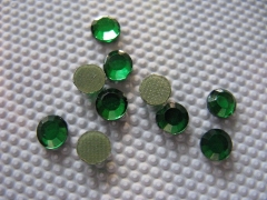 100 Hotfix Strasssteine SS 16 Light Emerald