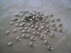 1440 Nailheads Bügelnieten 2 mm Silber 1440 Nailheads Bügelnieten 2 mm Silber