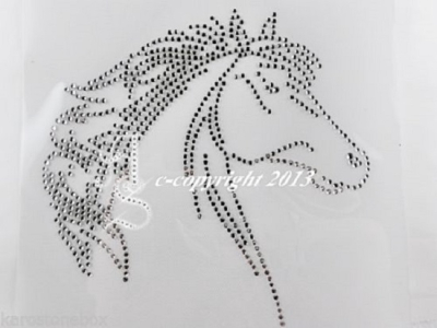 Bügelbild hübscher Strass Pferdekopf 130617